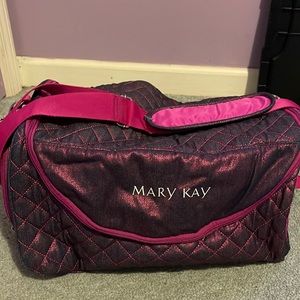 Mary Kay Gym bag/overnight bag with travel pouch
